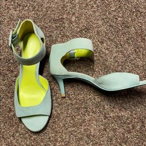 Palls Moda light green suede sandals
